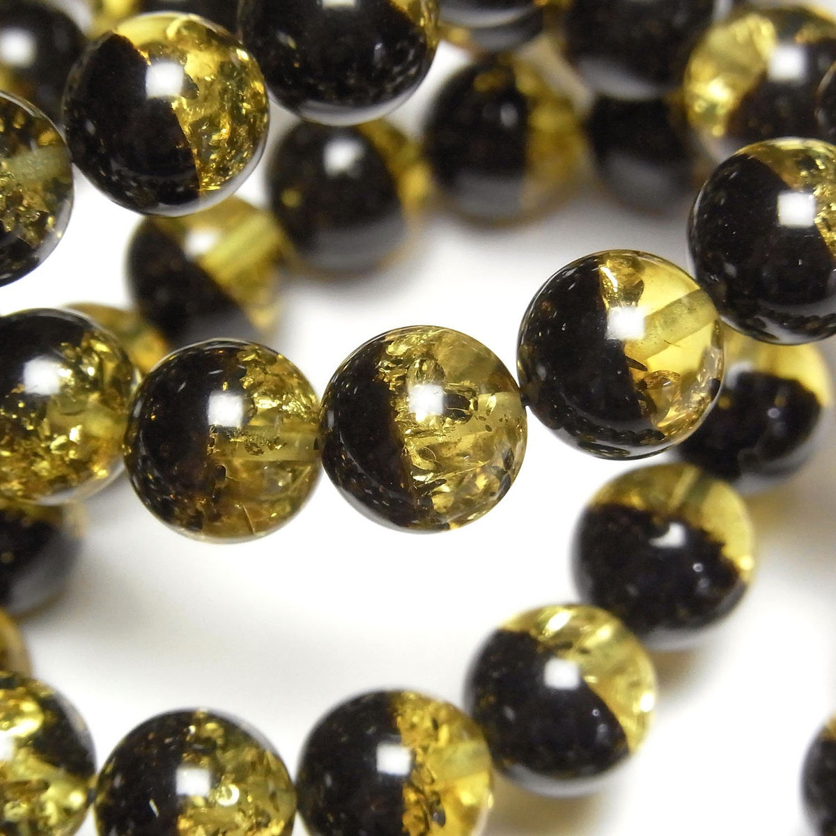Baltic Amber Round 8.5mm Yellow x Black Bracelet