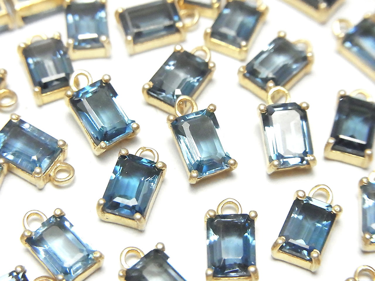 High Quality London Blue Topaz AAA Bezel Setting Rectangle Faceted 7x5mm 18KGP 1pc