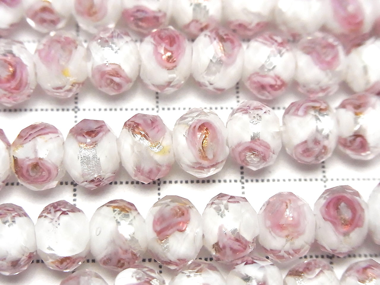 Lampwork-Perlen facettierte Knopf-Rondelle 8x8x6mm mit Rosenmuster [white x silver] halb oder 1Strang Perlen (ca. 28cm / 11inch)