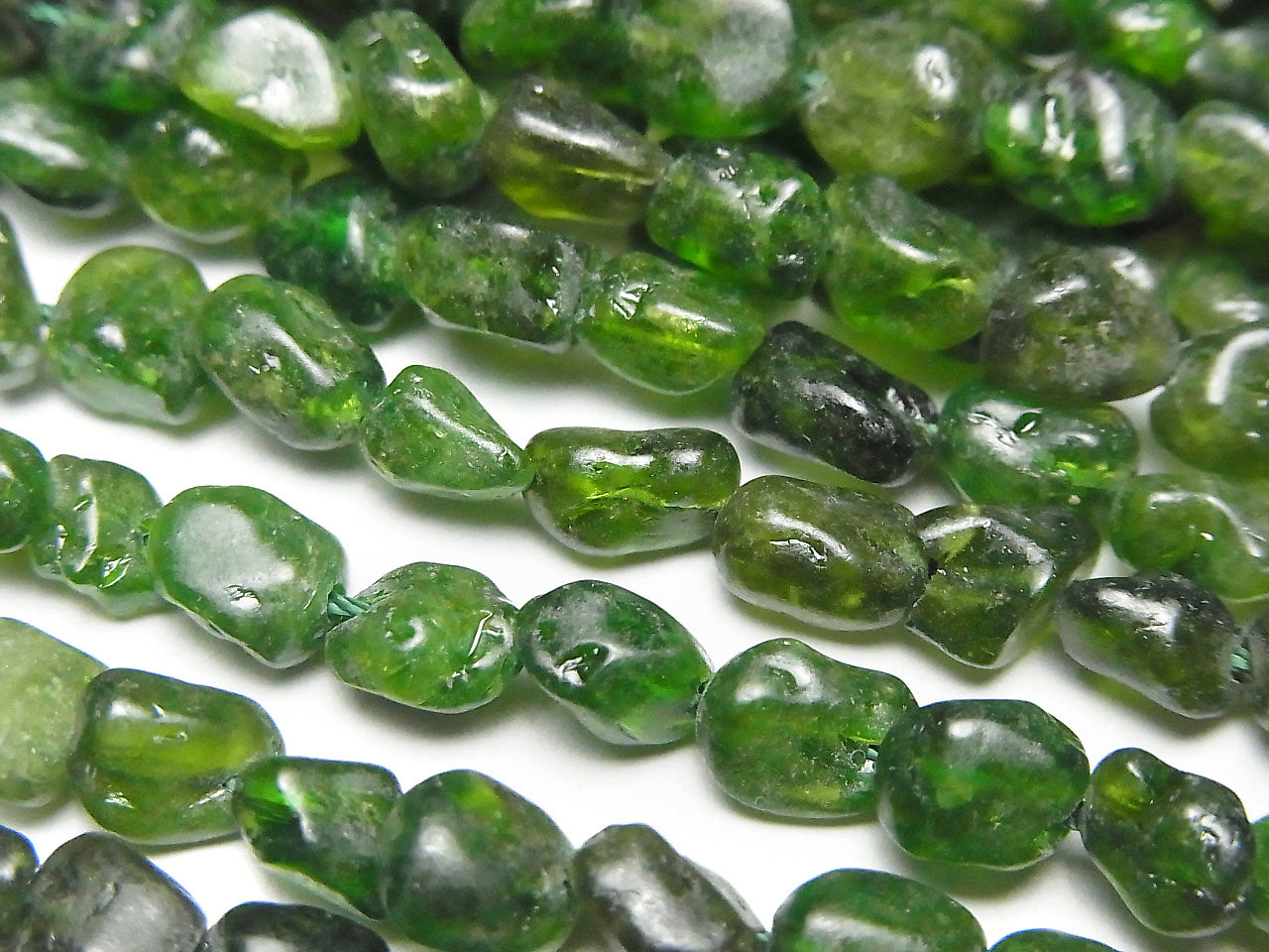 Chrome Diopside AA Small Size Nugget 1strand beads (aprx.15inch/38cm)