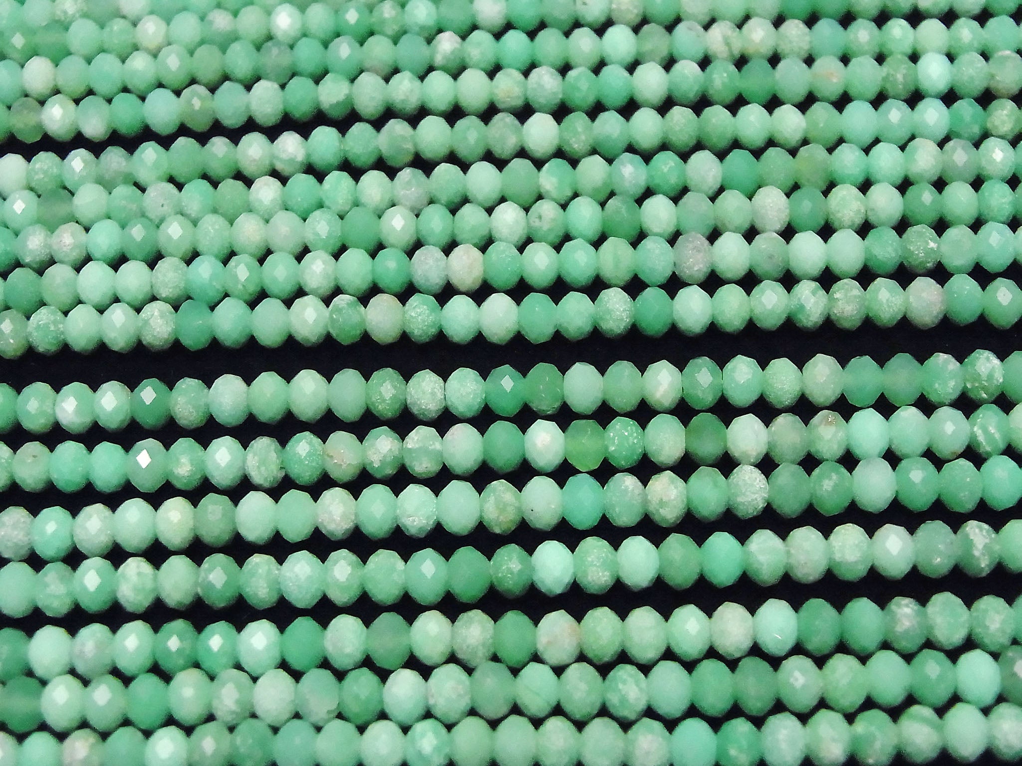 高品質！玉髓 AA++ 切面鈕扣圓珠 4x4x3mm 半串或 1 串珠子 (約15英吋/37公分)