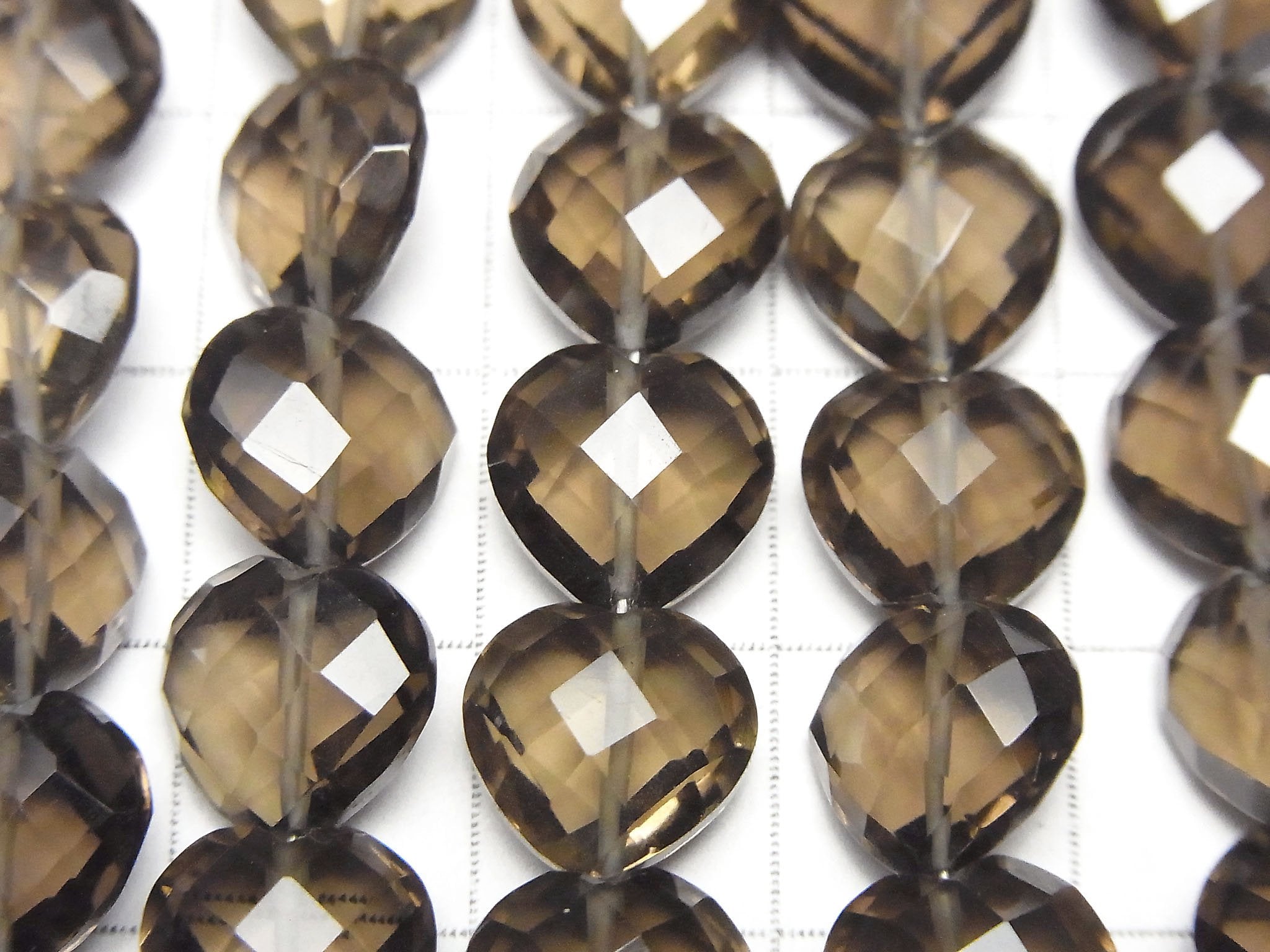 高品質煙水晶 AAA - 垂直孔心形切割 10x10mm 半串或 1 串珠（約 6 英寸 / 16 公分）