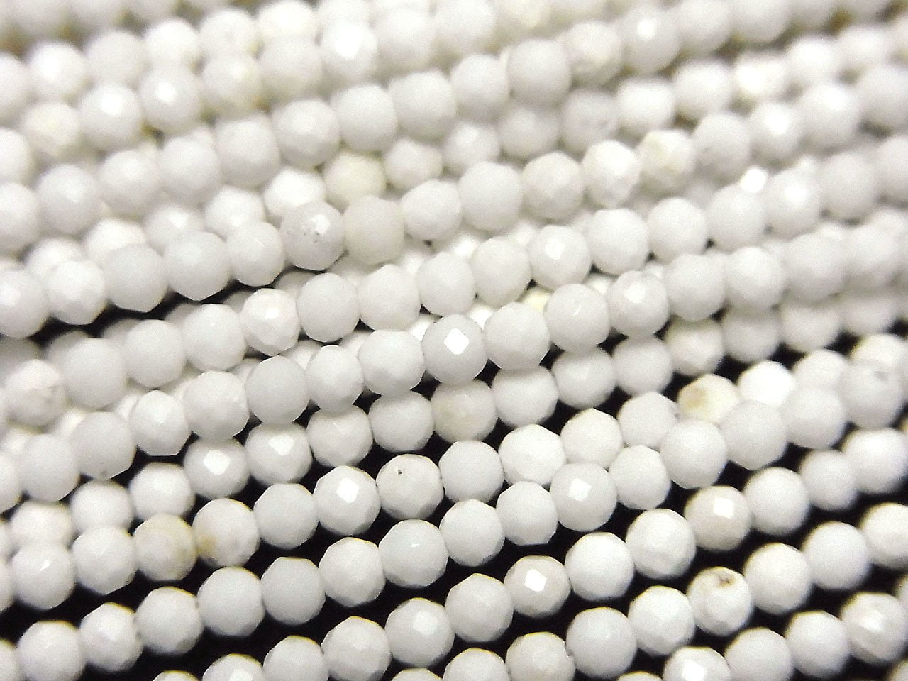 High Quality! Magnesite Faceted Round 2mm 1strand beads (aprx.15inch/36cm)