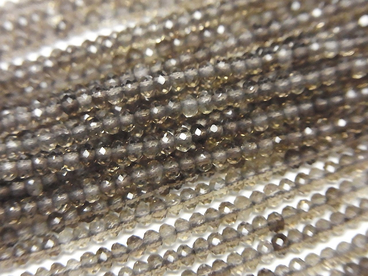 Haute qualité ! Quartz fumé AAA à facettes, bouton rondelle 2x2x1,5mm, 1 fil de perles (environ 15 pouces/38cm)