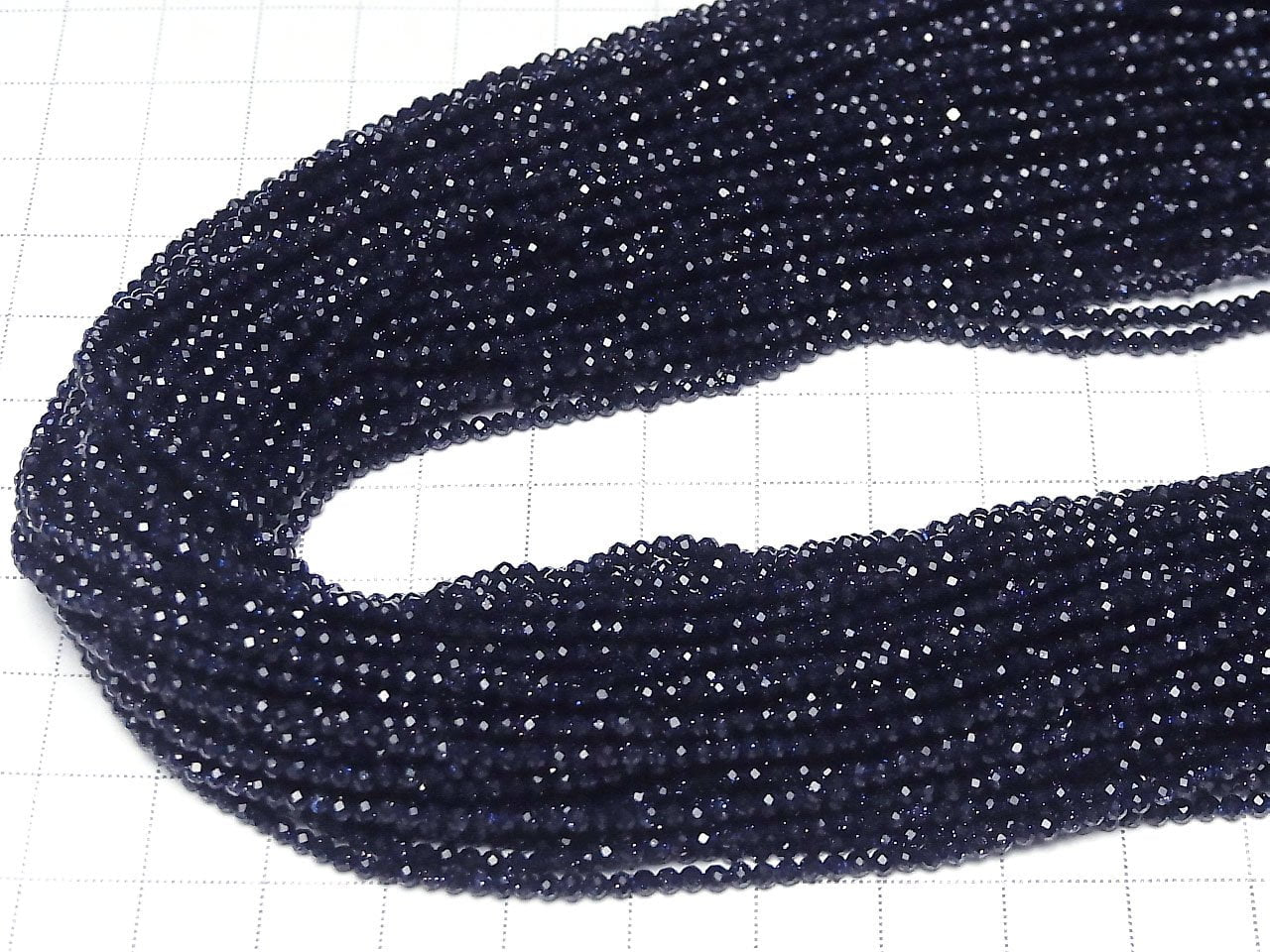 Haute qualité ! 2pcs 5,79 $ ! Perles 1 fil (environ 15 pouces/37 cm) rondes à facettes 2 mm en pierre de sable doré bleue