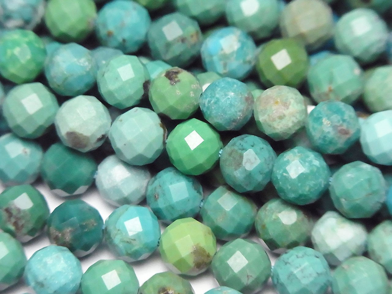 Haute qualité ! Turquoise AA++ Perles rondes à 64 facettes de 6 mm, demi-fil ou 1 fil (environ 36 cm)
