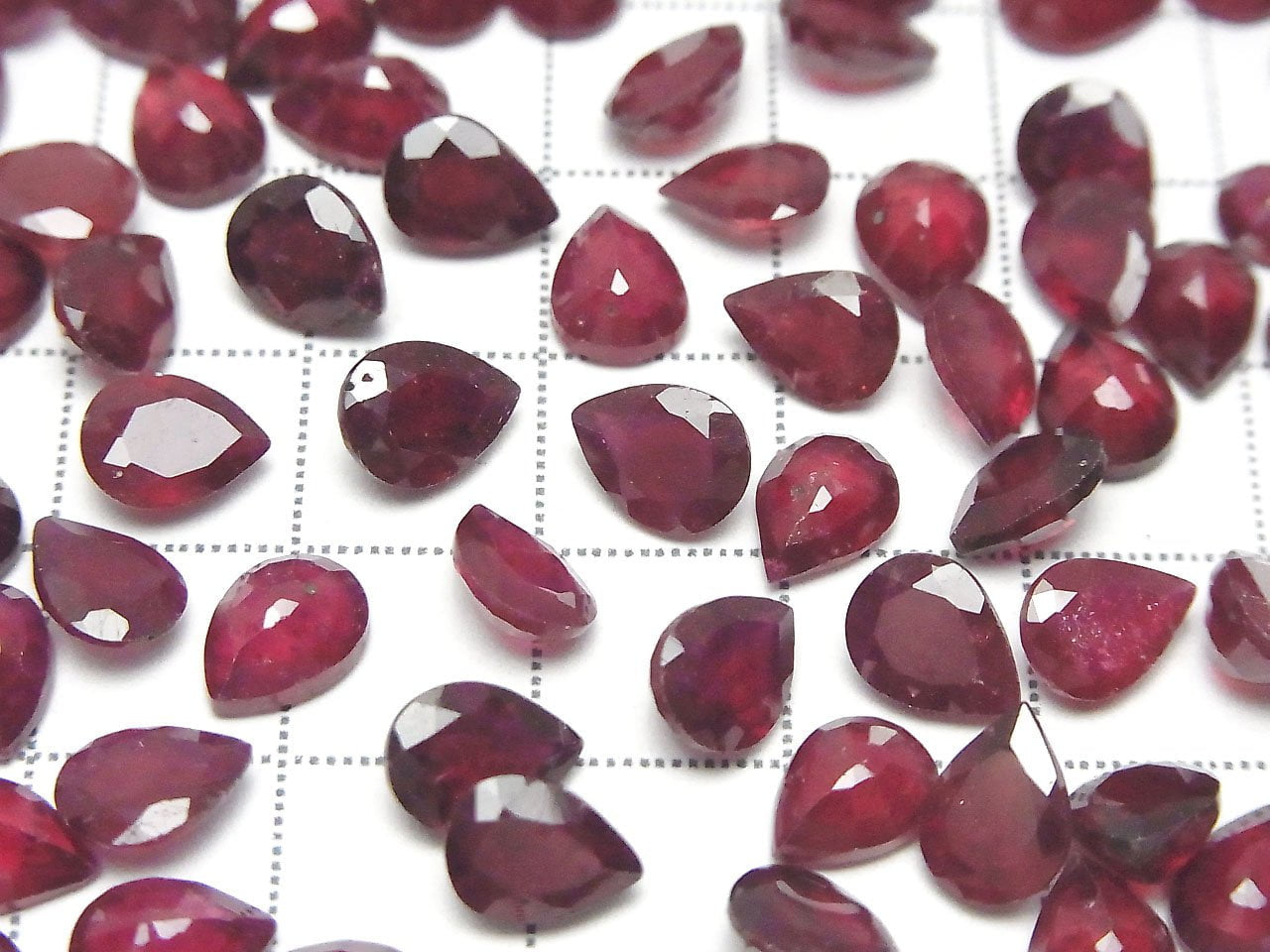 Rubis de haute qualité AA++ Pierre non montée Poire Facetté 8x6mm 1 pièce