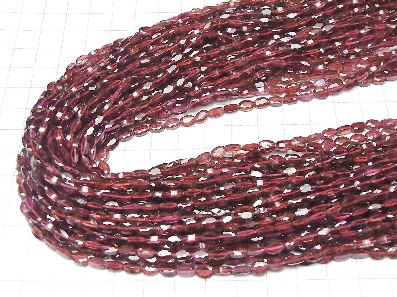 [Vidéo] Haute qualité ! Grenat du Mozambique AA++ ovale à facettes 6x4mm demi-fil ou fil de perles (env. 36cm/15pouces)