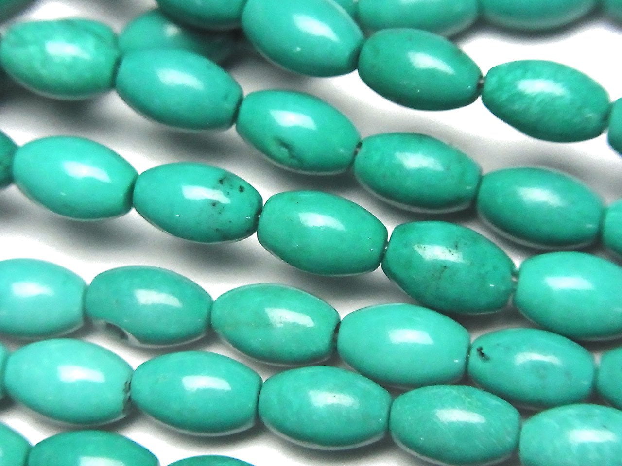 Magnesite Turquoise Rice 8x5x5mm 1strand beads (aprx.15inch/37cm)