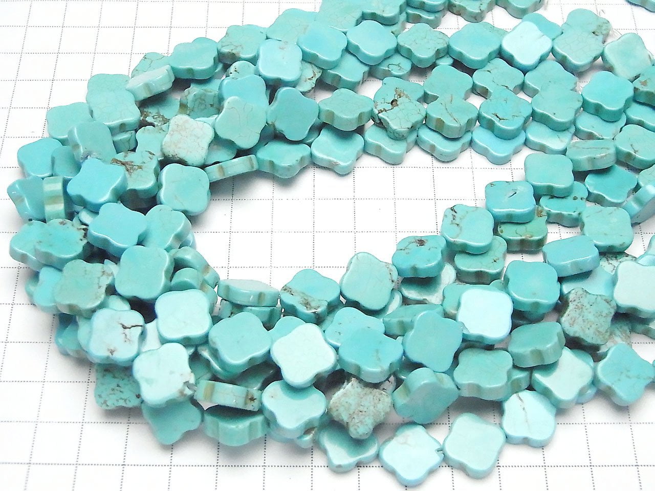 Magnesite Turquoise Flower motif 14 x 14 x 4 mm 1strand beads (aprx.15 inch / 36 cm)