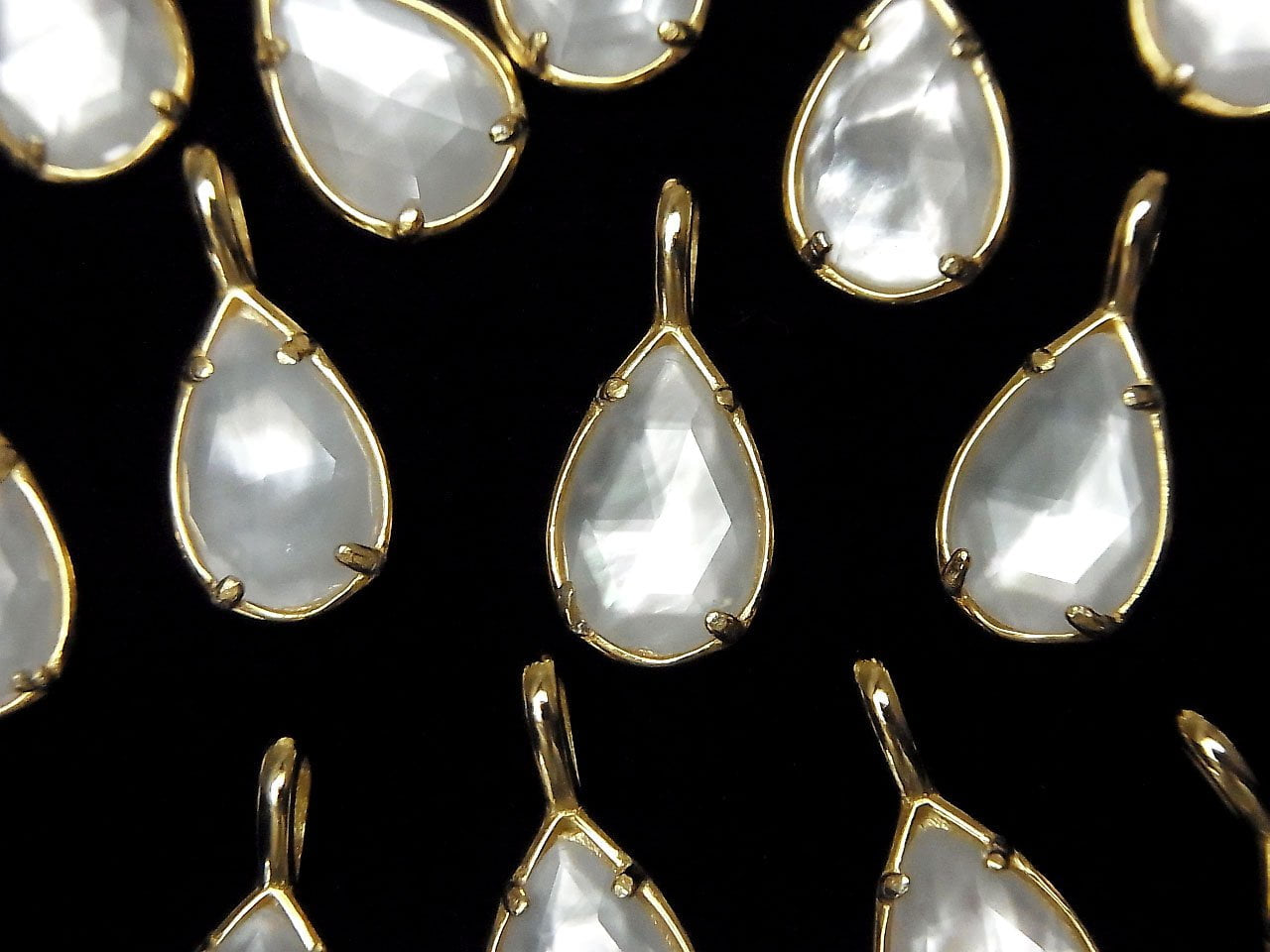White Shell x Crystal Quartz AAA Bezel Setting Faceted Pear Shape 12x8mm 18KGP 1pc