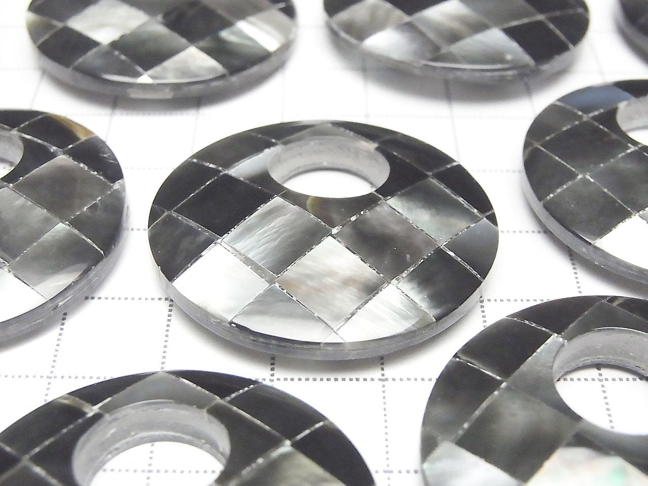 [Vidéo] Coquillage Mosaïque (Donut) 35mm Noir 1 pièce