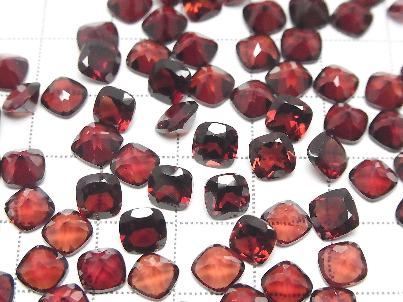Hochwertig! Mosambik Granat AAA lose Steine quadratisch facettiert 6x6mm 5 Stück