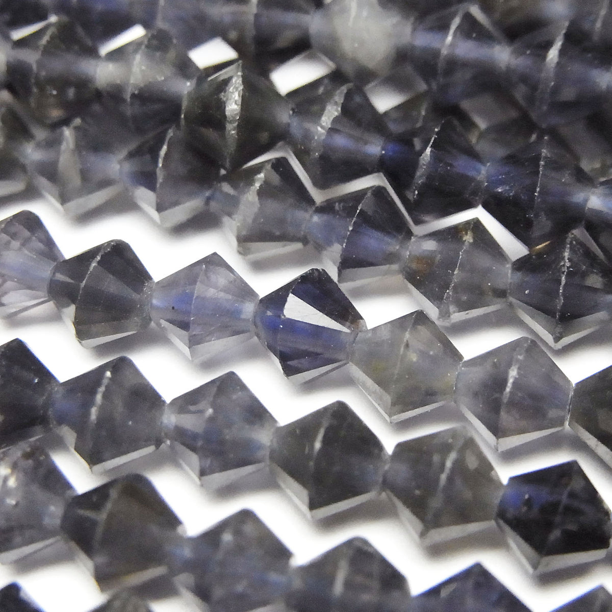 高品質！堇青石 AA+ 算盤刻面 6x6x5mm 半串或 1 串珠子 (約 15 英寸/37 公分)