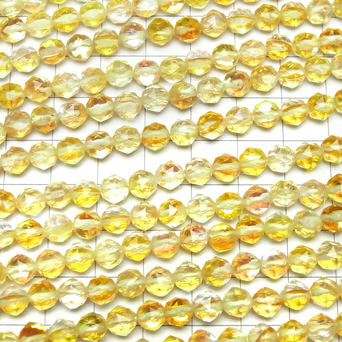 Hochwertig! Gelber Luna Flash Star facettierte runde 6mm 1 Strang Perlen (ca. 15 Zoll/36 cm)