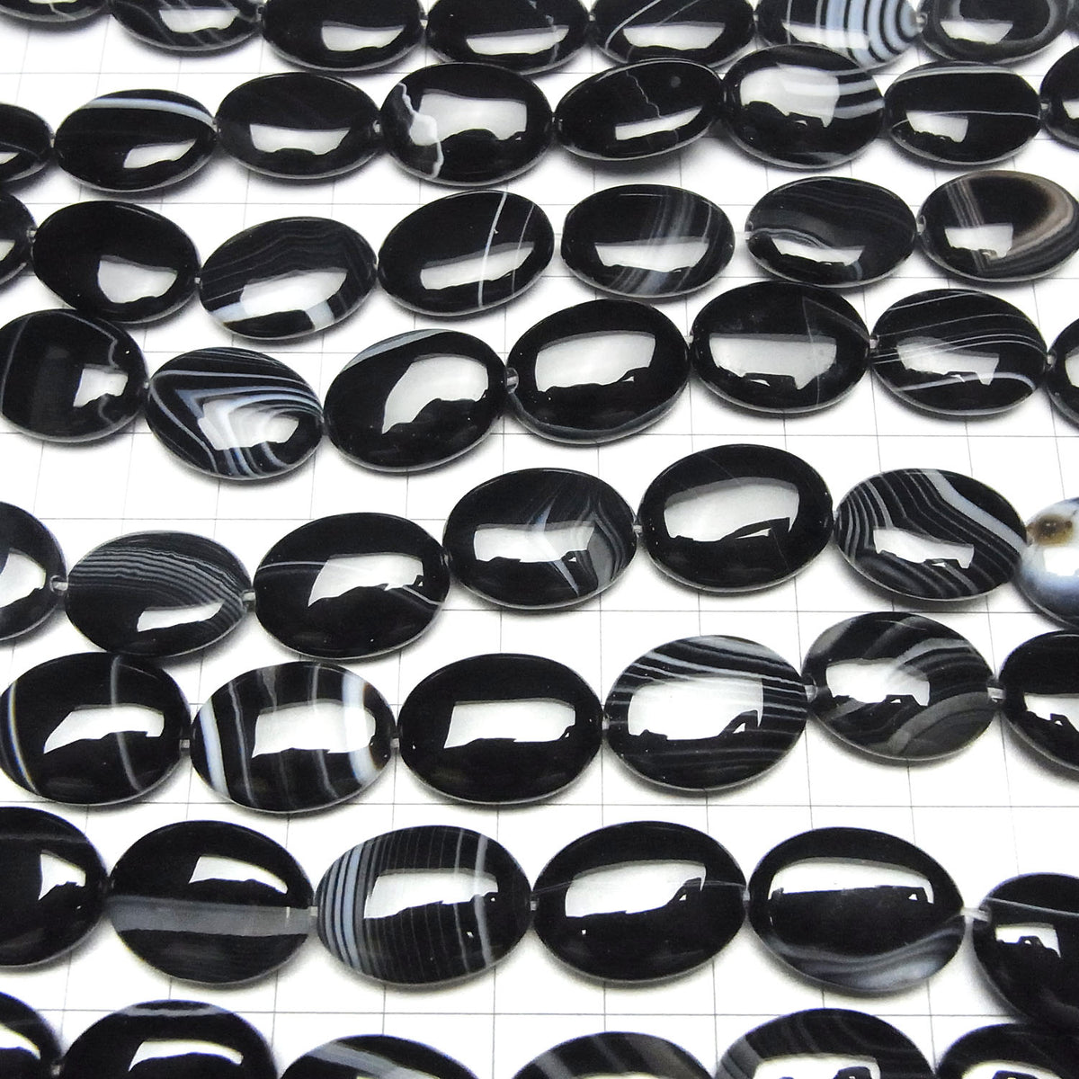 Onyx Rayé Ovale 20x15mm, demi-fil ou un fil (environ 35cm/14pouces)