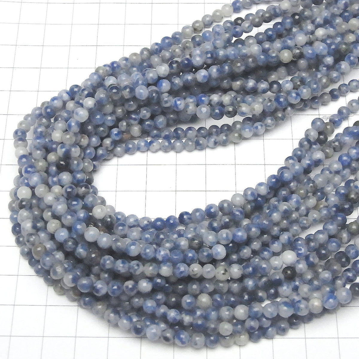 1strand $3.79! Brazil Sodalite AA Round 4mm 1strand beads (aprx.15inch / 37cm)
