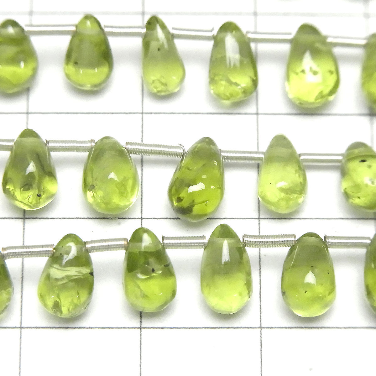 High Quality Peridot AA++ Drop (Smooth) half or 1strand beads (30pcs)