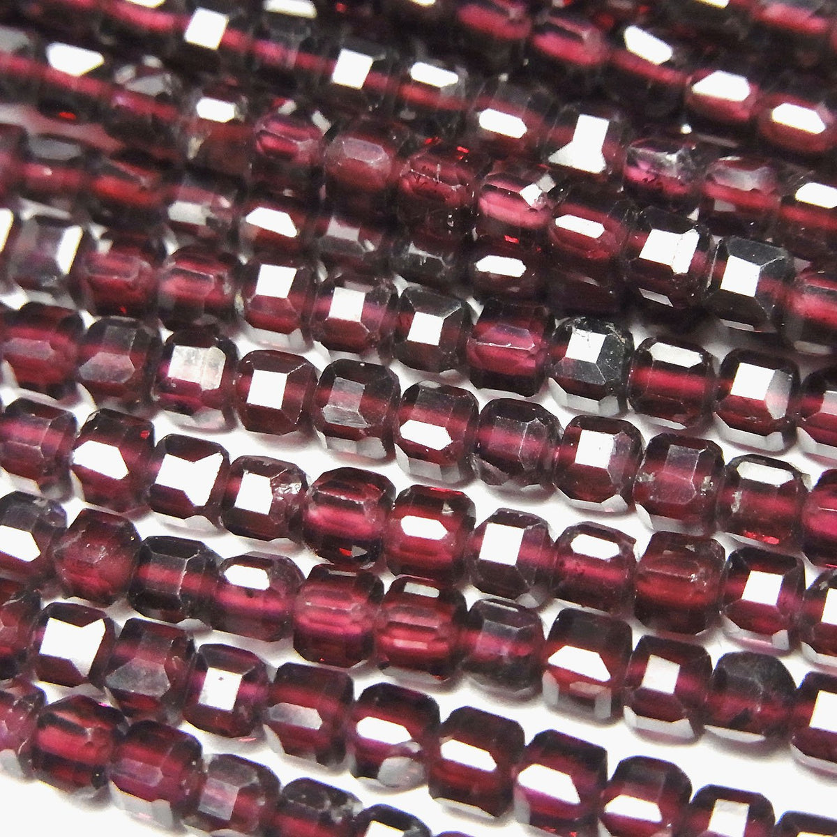 High Quality! Rhodolite Garnet AAA Cube Shape 3x3x3mm 1strand beads (aprx.15inch/37cm)