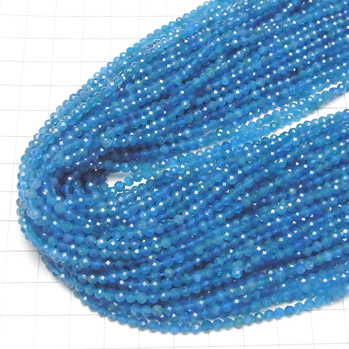 高品質！霓虹藍磷灰石 AAA- 刻面圓珠 3mm 1 串（約 15 英吋/37 公分）