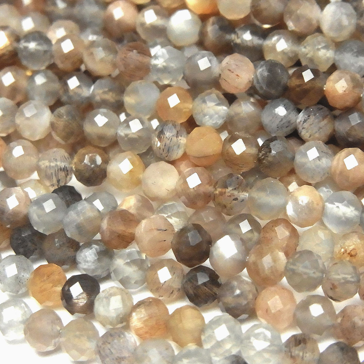 Haute Qualité ! Perles rondes facettées 4mm en Pierre de Lune AAA multicolore aux reflets argentés et dorés 1 fil (environ 38 cm)
