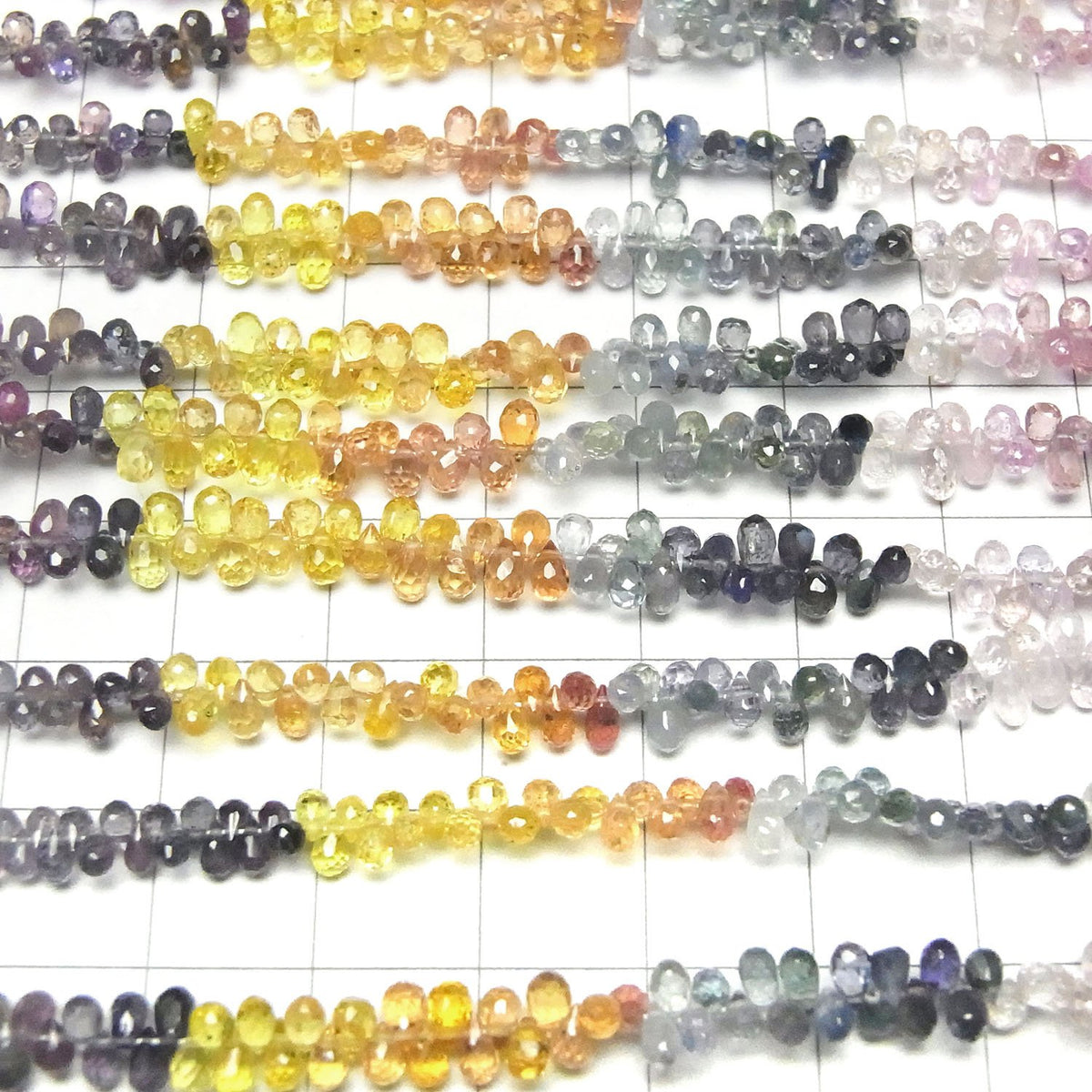 高品質多色藍寶石 AAA 刻面水滴形刻面珠 1串（約7 英寸/18 公分）