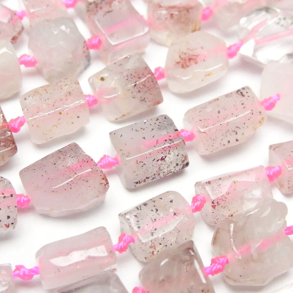 Lépidocrocite dans du quartz brut AA - 1 fil de perles (environ 38 cm/15 pouces)