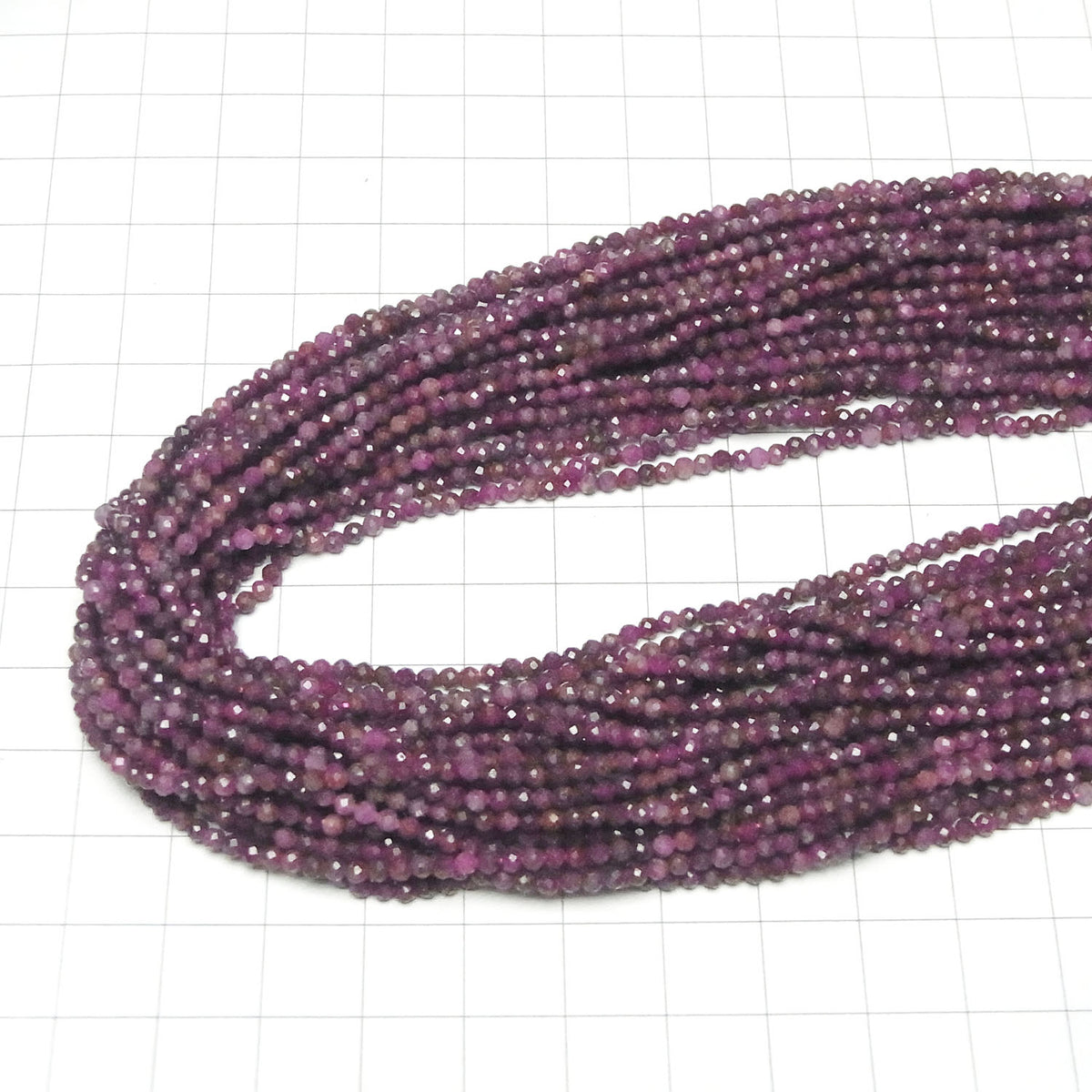 Haute qualité ! Rubis indien AA+ Facetté Rond 2,5 mm 1 fil de perles (env. 15 pouces/37 cm)