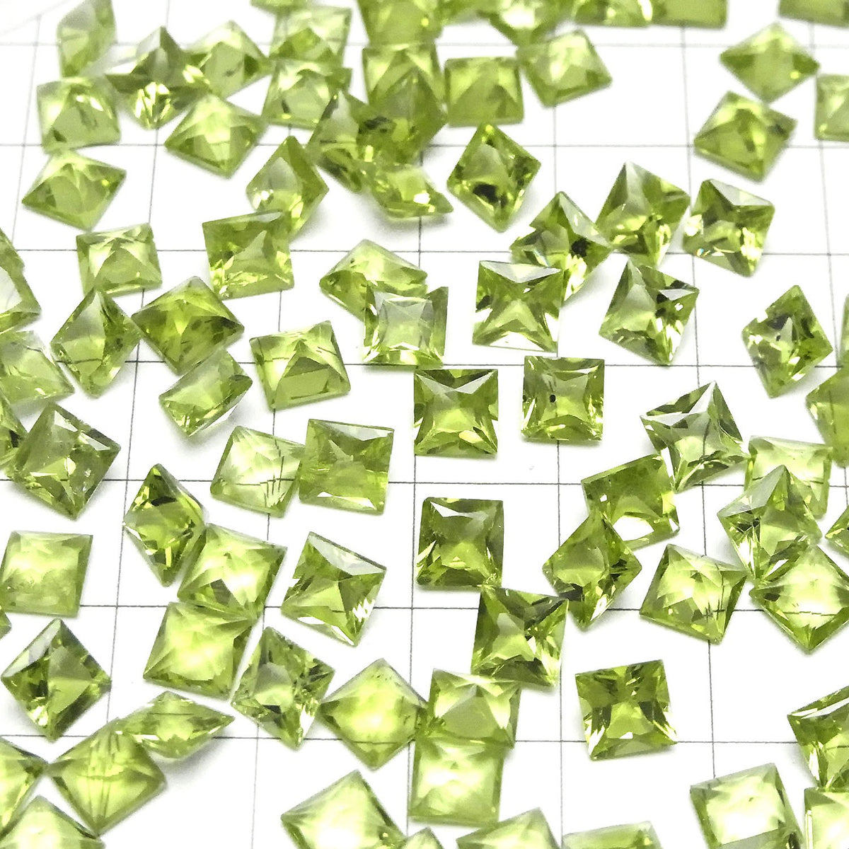 高品質橄欖石 AAA 未鑽孔公主方形 6x6x4mm 5顆