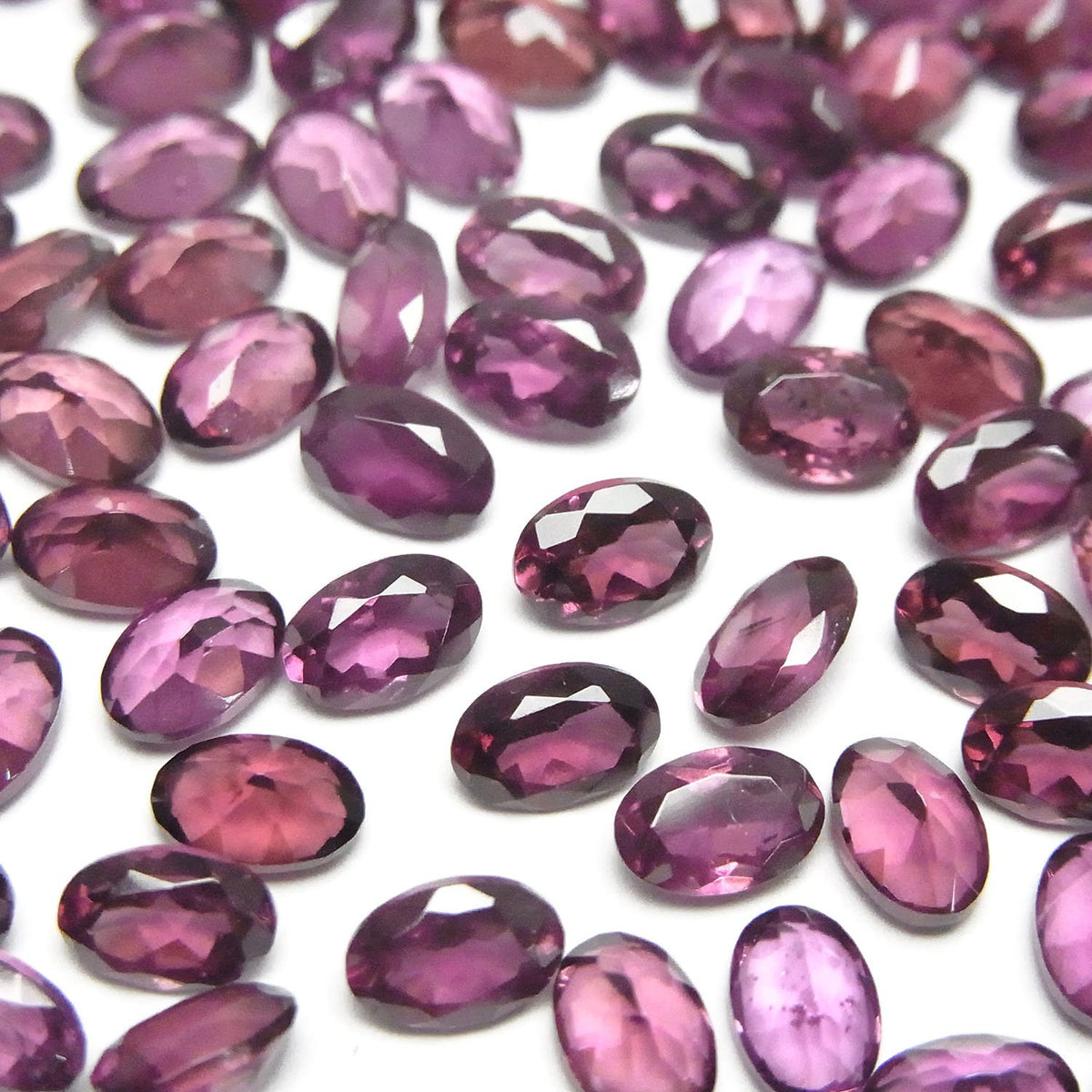 Grenat Malaya de haute qualité AAA - Pierre libre facettée ovale 6x4mm 2pcs