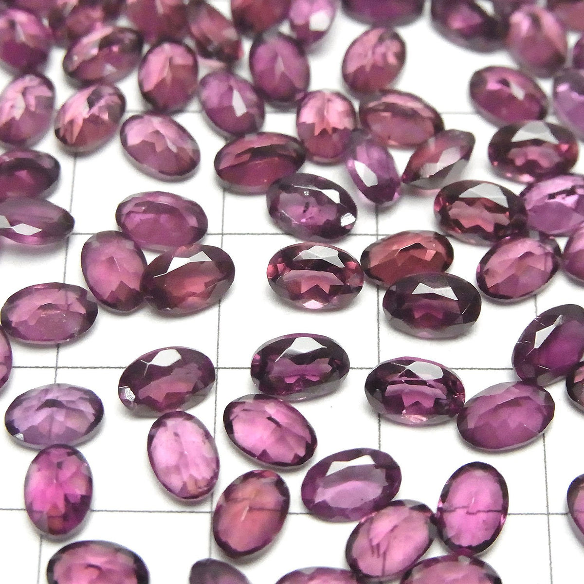 Grenat Malaya de haute qualité AAA - Pierre libre facettée ovale 6x4mm 2pcs