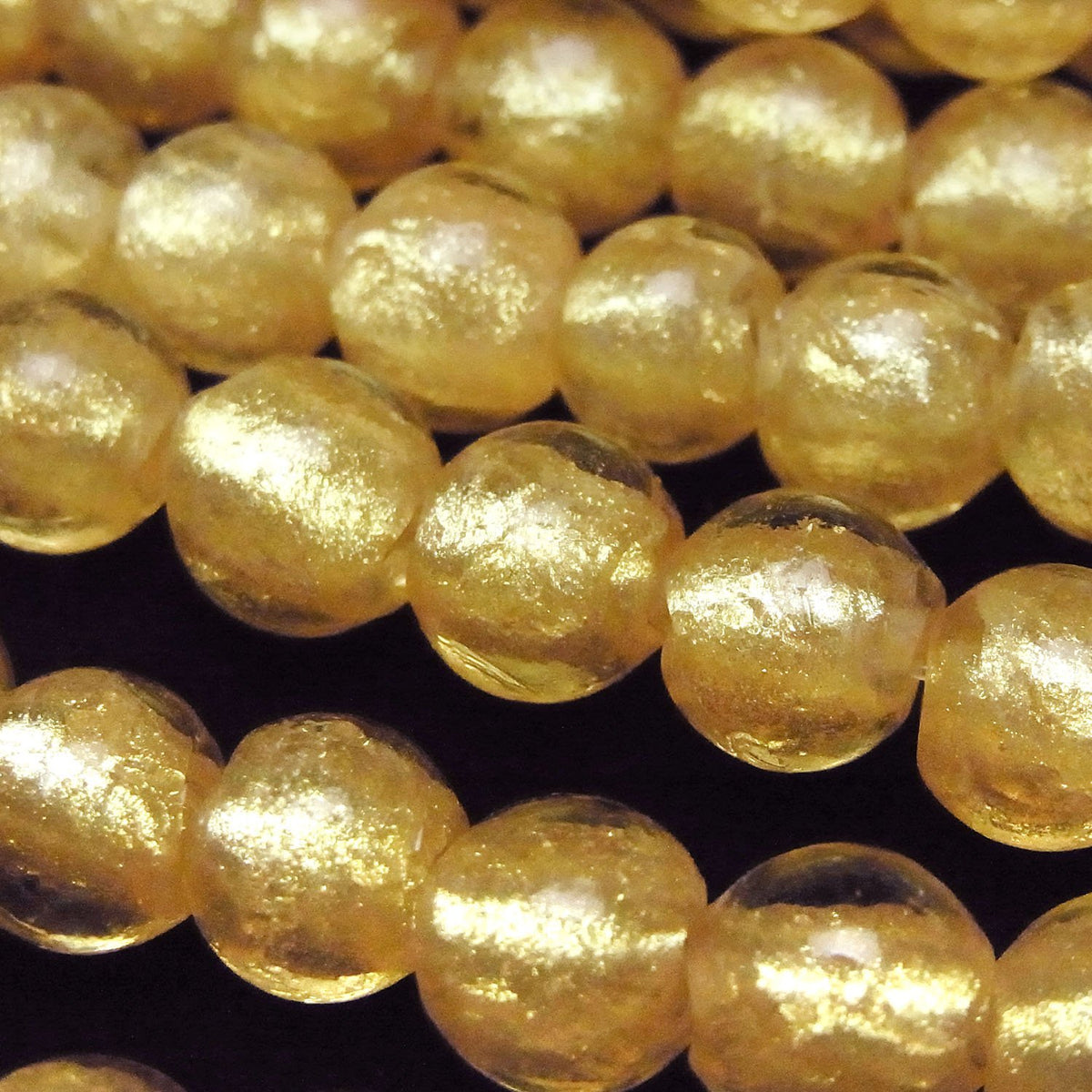 Perles en verre filé rondes 8mm [Poudre d'or x Transparent] 1 fil (env. 25cm)