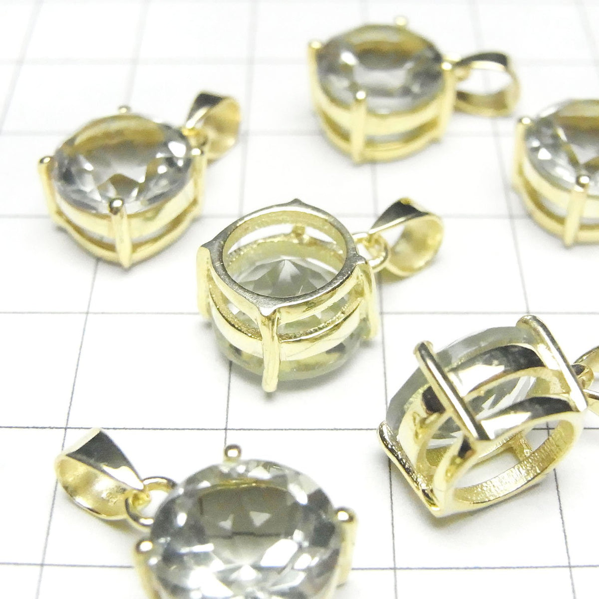 Pendentif Améthyste Verte AAA Ronde Facettée Haute Qualité 10x10mm 18KGP