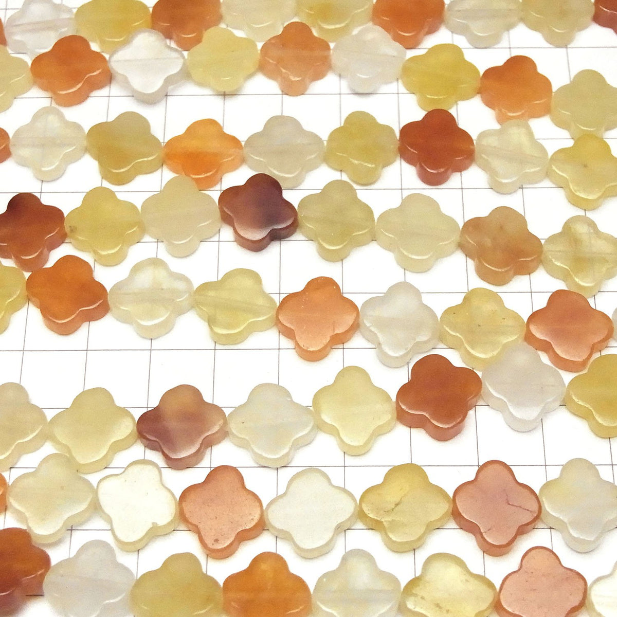 Perles en aventurine orange et jaune motif fleur 13x13mm, 1 fil (environ 36cm)