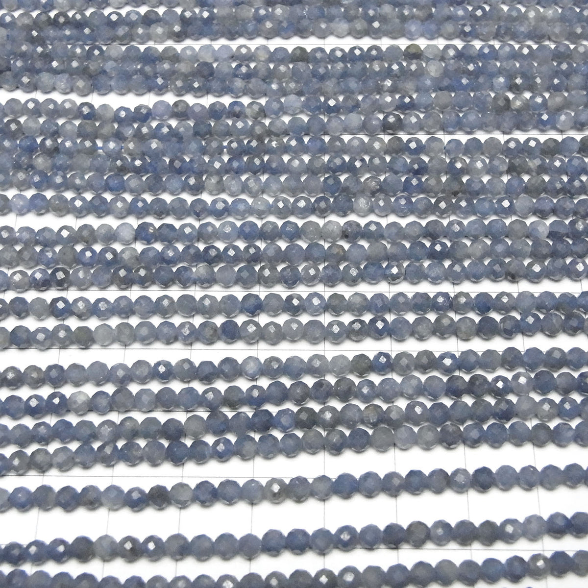 Haute qualité ! Saphir de Ceylan AA facetté rond 3-3,5 mm, 1 fil de perles (env. 15 pouces / 37 cm)