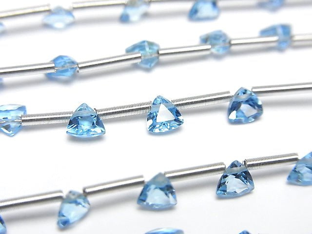 [Video] High Quality Swiss Blue Topaz AAA- Triangle Faceted 4x4mm 1strand (18pcs)