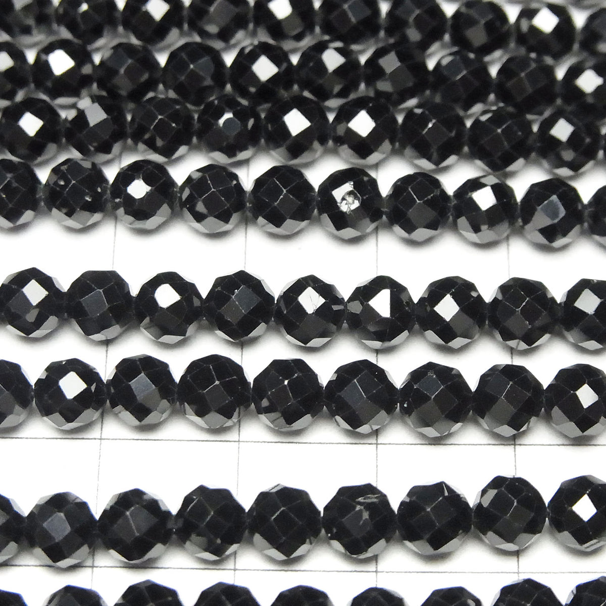 Haute Qualité Spinelle Noire AAA Facettée Ronde 5mm 1 fil de perles (env. 15 pouces / 37 cm)