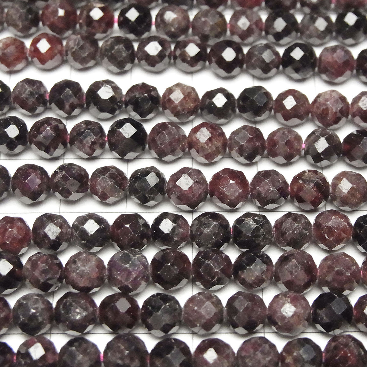 Hochwertig! Mosambikgranat AA 64 Facettierte Rund 6.5mm 1 Strang Perlen (ca. 15 Zoll/36 cm)