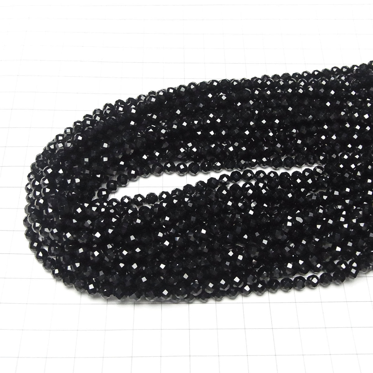 Haute Qualité Spinelle Noire AAA Facettée Ronde 5mm 1 fil de perles (env. 15 pouces / 37 cm)