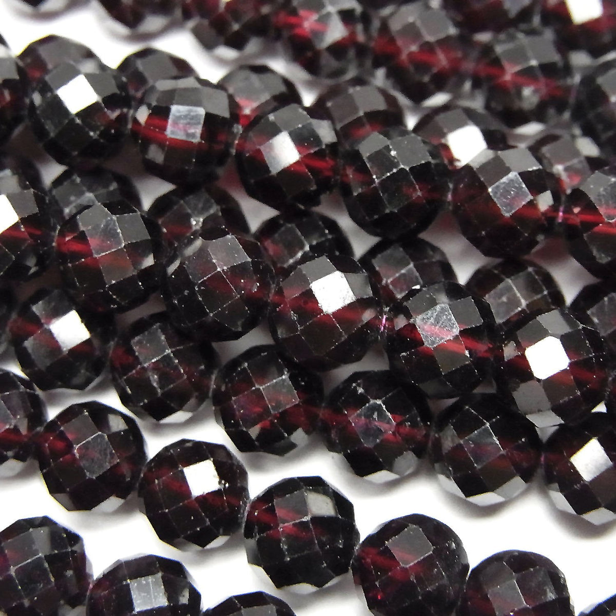 High Quality! Mozambique Garnet AAA- 64Faceted Round 6mm half or 1strand beads (aprx.15inch/36cm)