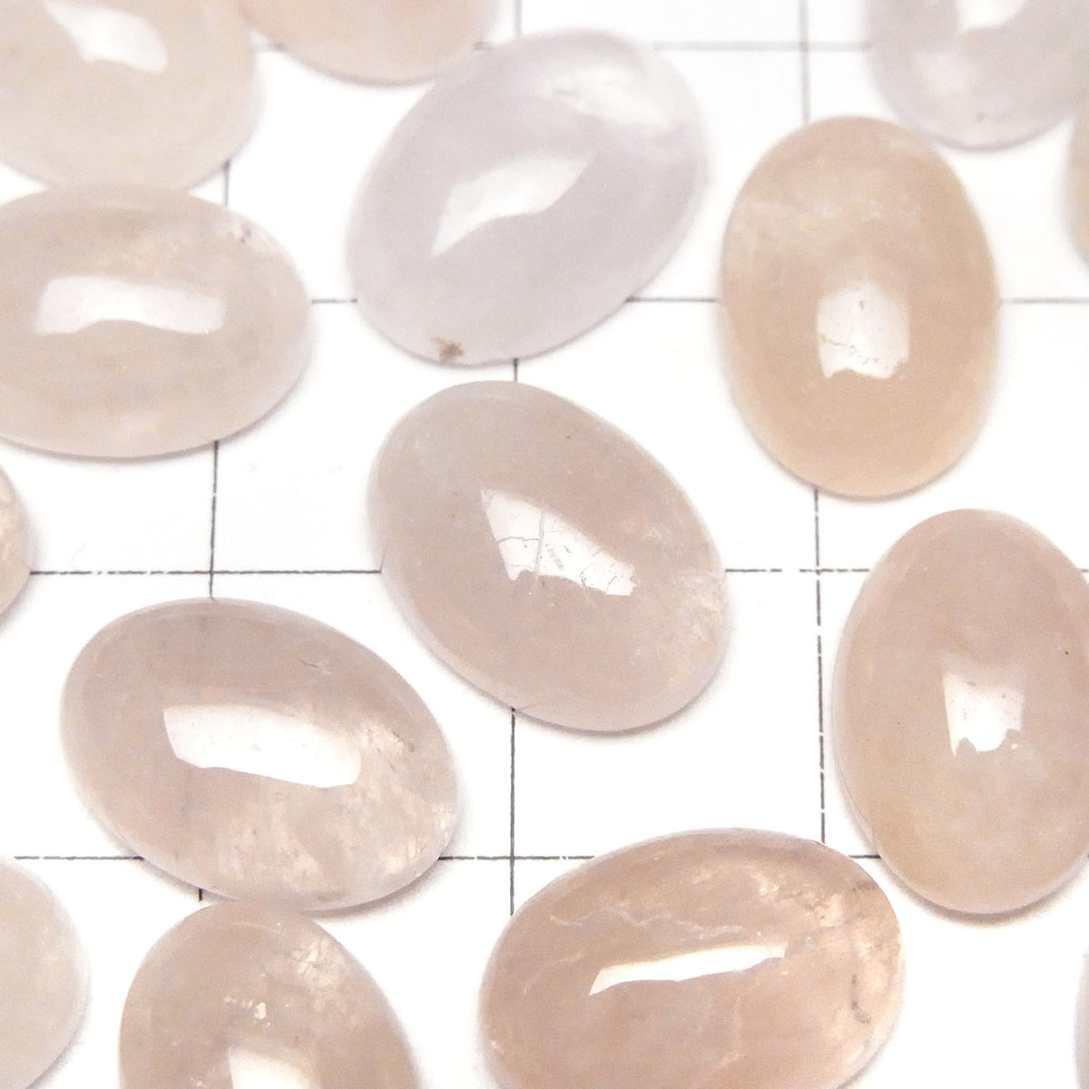 Morganit AA++ Oval Cabochon 14x10mm 1Stück