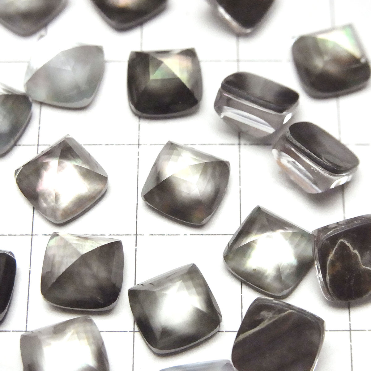 Brown Shell x Crystal Quartz AAA Sugarloaf Cut 8x8mm 2pcs