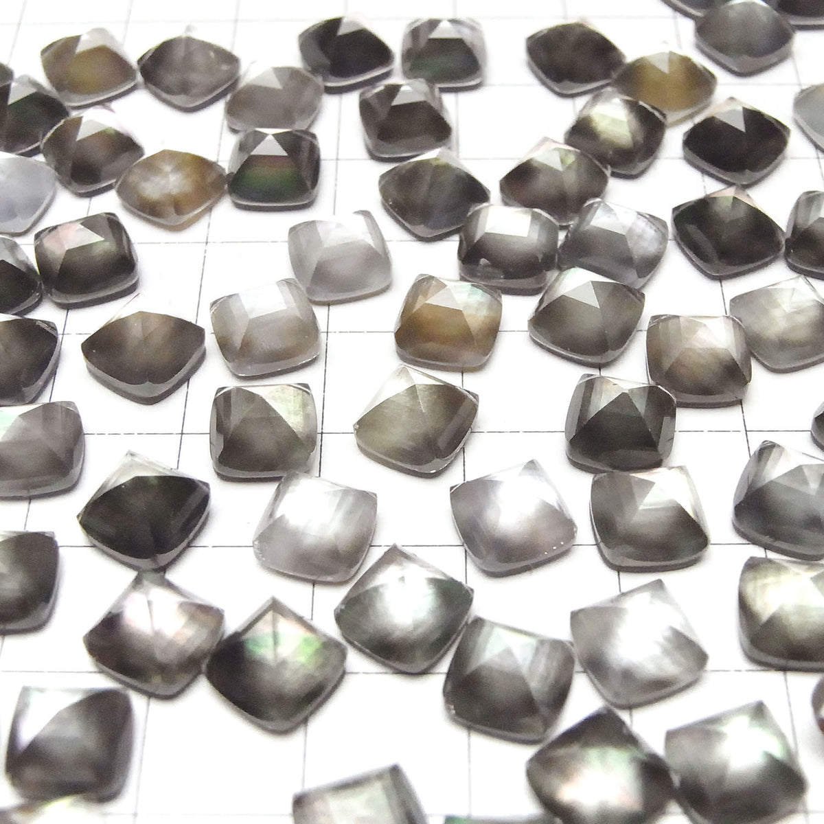 Brown Shell x Crystal Quartz AAA Sugarloaf Cut 8x8mm 2pcs