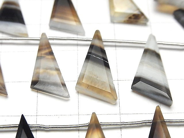 [Video] Black Stripe Agate Flat Triangle 1strand (10pcs )