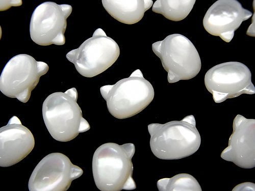 White Shell (Silver-lip Oyster) AAA Cat Motif 7x6mm [Drilled Hole] 1pc