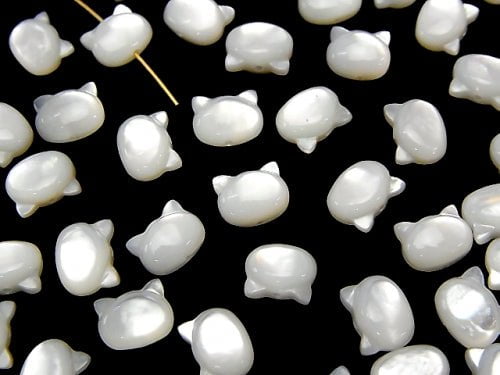 White Shell (Silver-lip Oyster) AAA Cat Motif 7x6mm [Drilled Hole] 1pc
