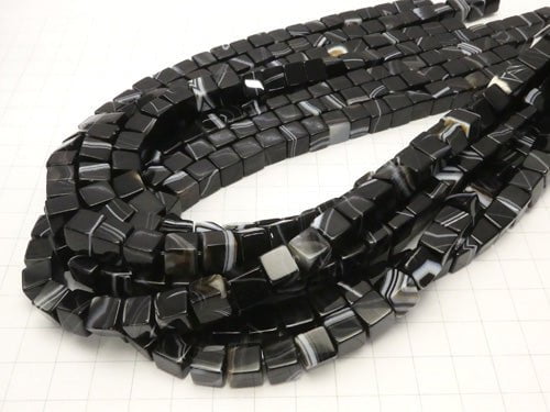 Striped Onyx Cube 8x8x8mm half or 1strand beads (aprx.15inch/36cm)