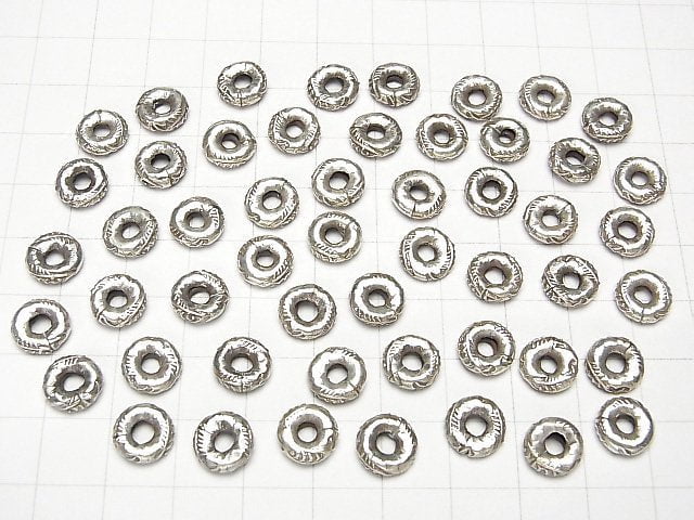 Karen Silver Fish Pattern Roundel 8.5x8.5x2.5mm 2pcs