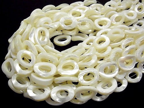 [Video] Mother of Pearl MOP White Donut Shape Twist Oval 25x18x5mm half or 1strand beads (aprx.14inch/35cm)
