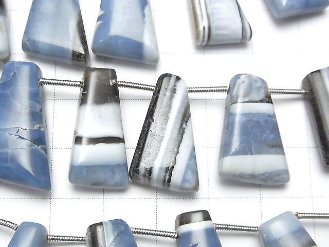 [Video] Stripe Blue Opal AA++ Deformation Triangle 1strand beads (aprx.7inch/18cm)
